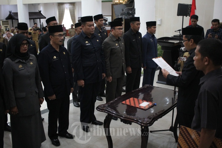 Wali Kota Makassar Lantik 14 Sekretaris Camat