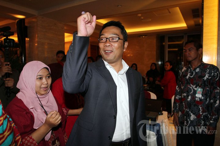 Walikota Bandung Hadiri Obsession Awards 2015
