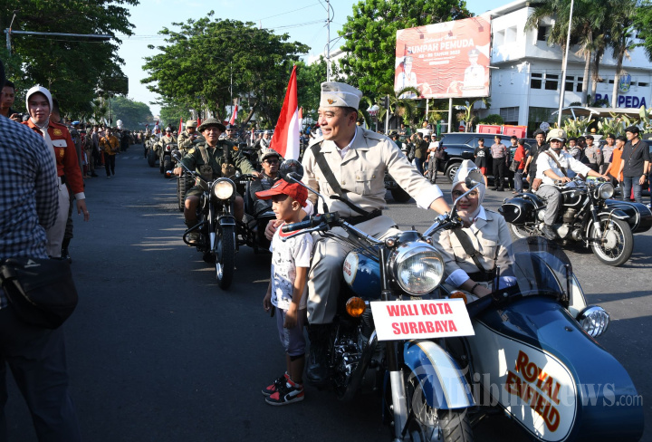 Walikota Surabaya Eri Cahyadi Pimpin Parade Juang