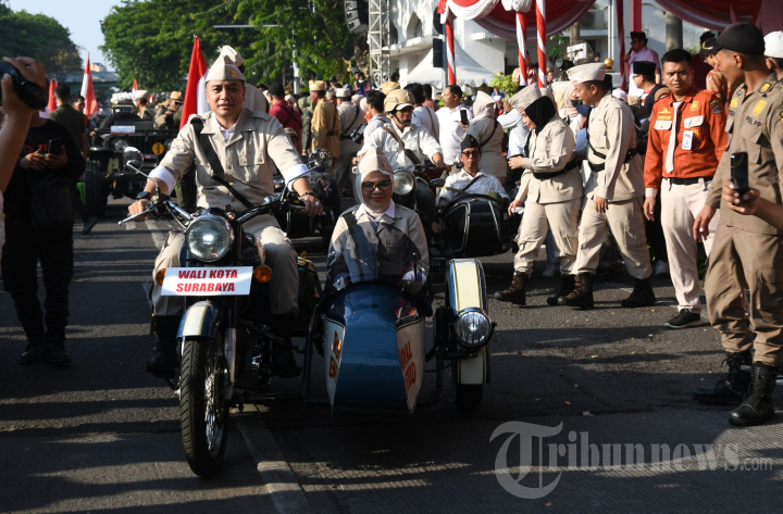 Walikota Surabaya Eri Cahyadi Pimpin Parade Juang