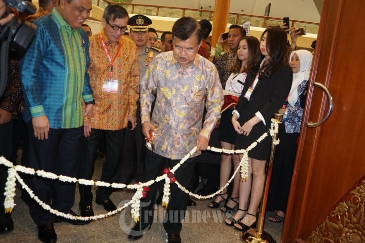 Wapres JK Buka IPS Forum di JCC