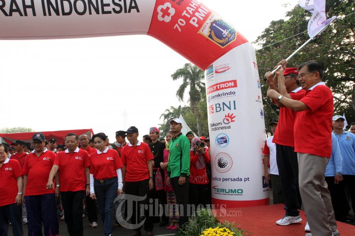 Wapres JK Ikuti Gerak Jalan HUT PMI