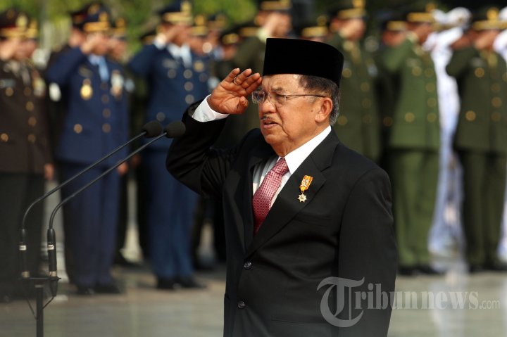 Wapres JK Pimpin Peringatan Hari Pahlawan Di TMP Kalibata