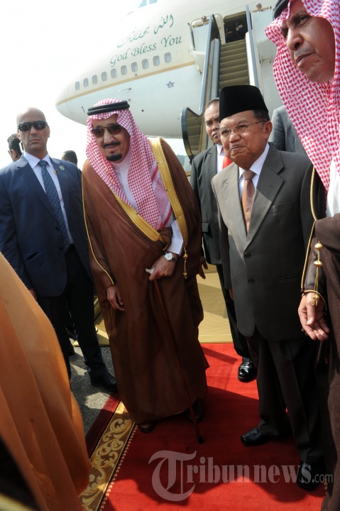 Wapres Jusuf Kalla Melepas Keberangkatan Raja Salman
