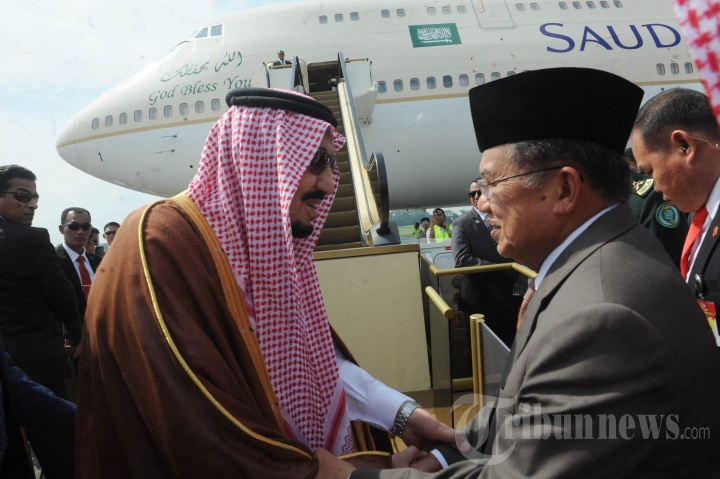 Wapres Jusuf Kalla Melepas Keberangkatan Raja Salman