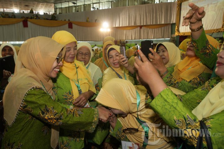 Wapres Tutup Muktamar Satu Abad Aisyiyah
