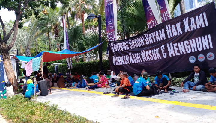 Warga Demo Menuntut Segera Menghuni Rusun Bayam