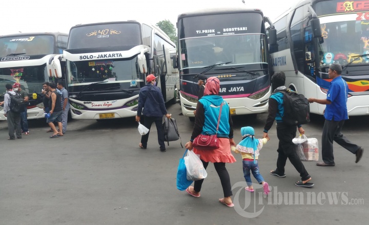 Warga Mudik ke Kampung Halaman Ditengah Maraknya Pandemi Covid-19
