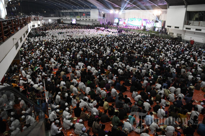 Warga Nahdliyin Jawa Timur Bersholawat #2 di JX International