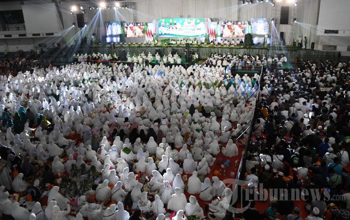 Warga Nahdliyin Jawa Timur Bersholawat #2 di JX International