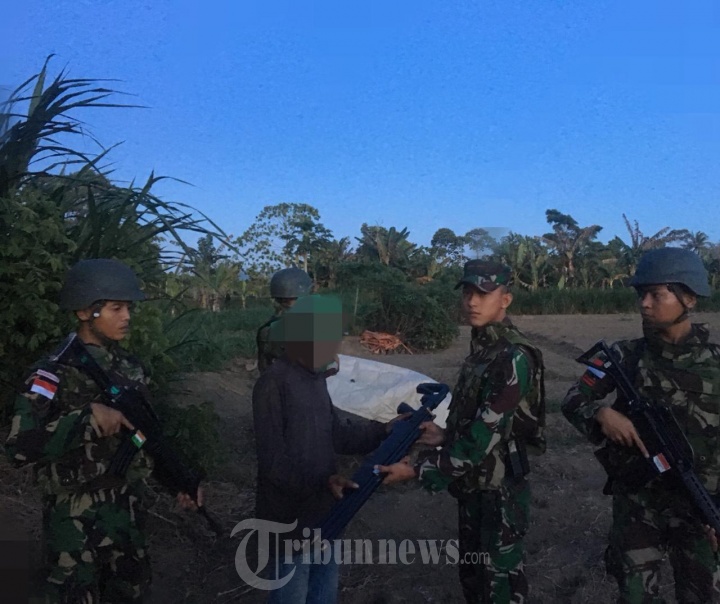 Warga Serahkan Senjata Air Softgun