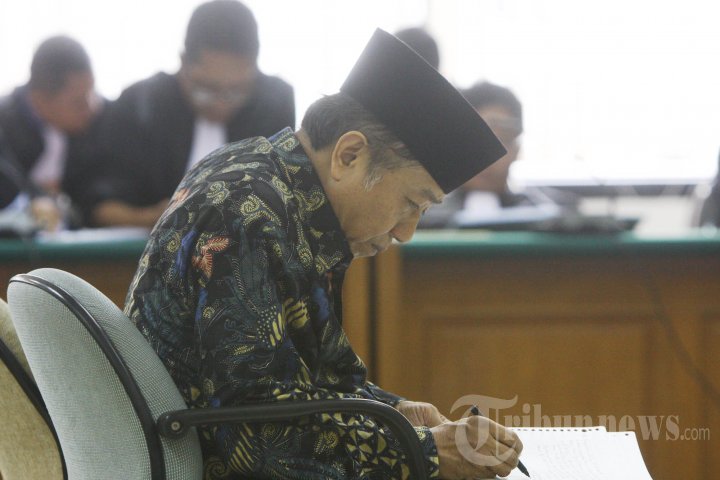 Waryono Karno Jalani Sidang Perdana