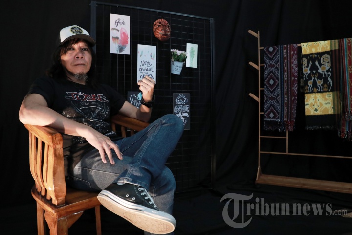 Wawancara Khusus Tribun Network dengan Gitaris Eet Sjahranie