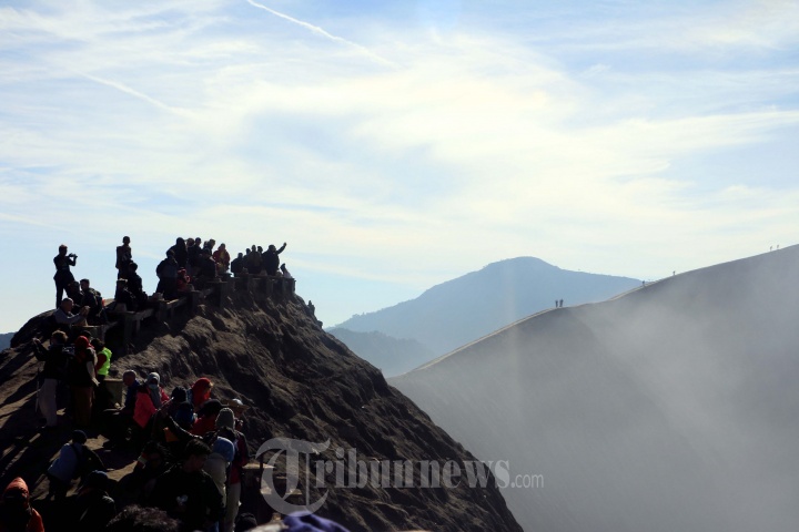 Wisata Keindahan Sunrise Gunung Bromo