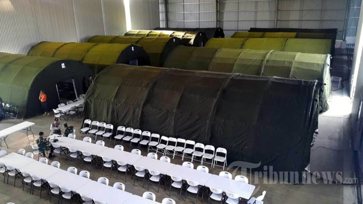 Lokasi observasi bagi WNI dari Wuhan di Hangar Lanud Raden Sajad, Natuna, Kepri, Minggu (2/2/2020). WNI yang sebelumnya transit terlebih dahulu di Batam tersebut dievakuasi dari Wuhan, China, akibat merebaknya wabah Virus Corona. 