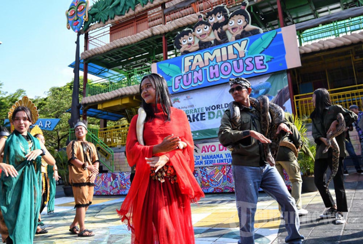 World Snake Day Di Predator Fun Park Kota Batu