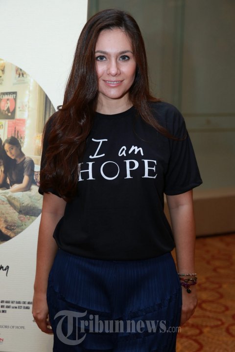 Wulan Guritno Produseri Film I am Hope