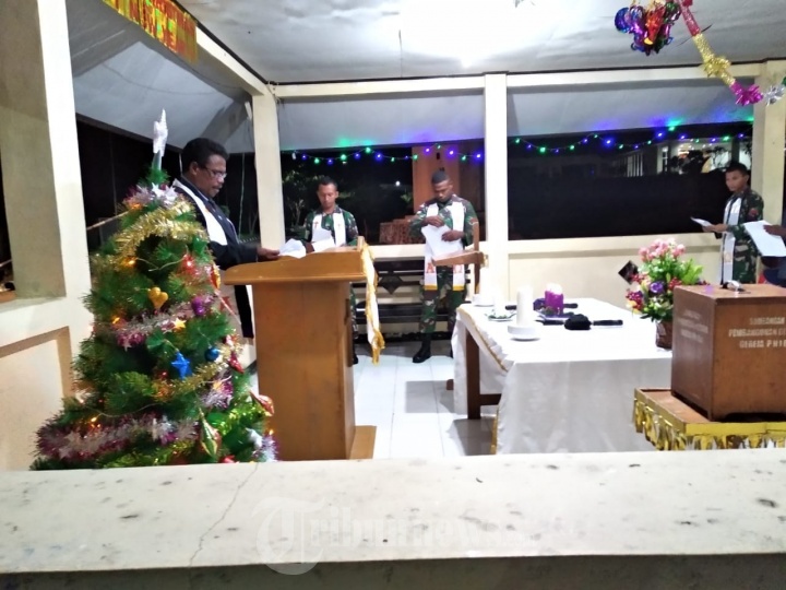 Yonif PR 328/DGH Ibadah Malam Natal