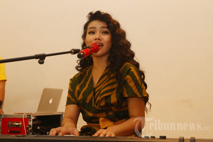 Yura Yunita Luncurak Single Harus Bahagia
