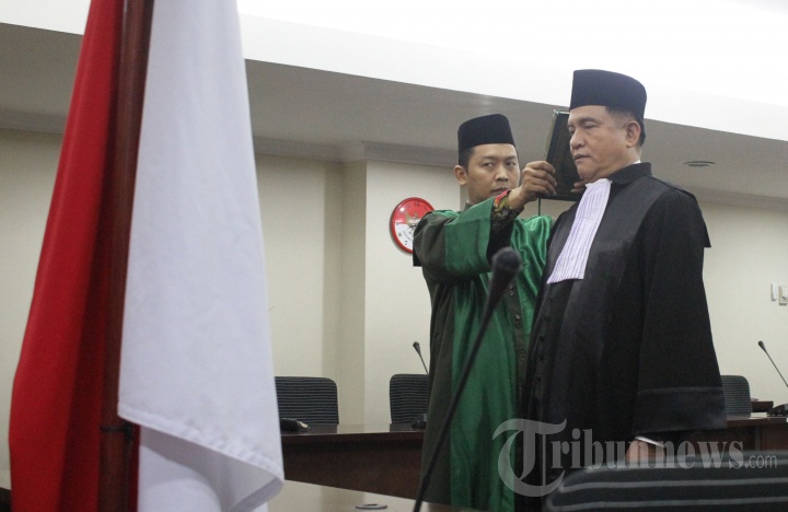 Yusril Menjadi Advokat Peradi