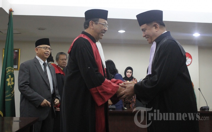 Yusril Menjadi Advokat Peradi