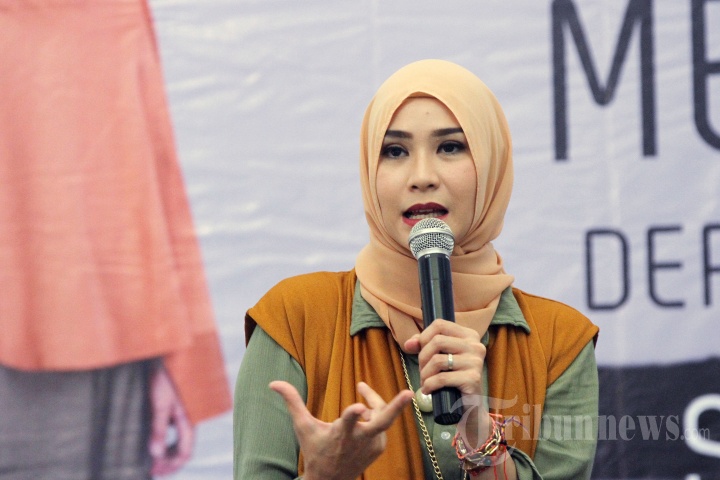 Zaskia Adya Mecca