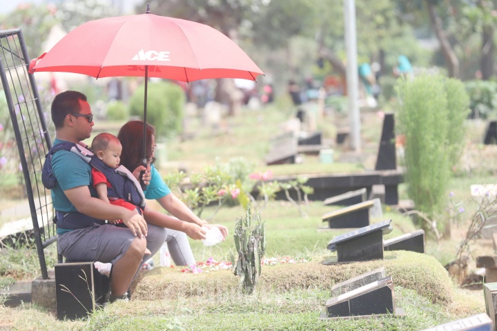 Ziarah Kubur Saat Lebaran Hari Kedua