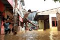 Banjir Kiriman Rendam Pemukiman di Rawajati