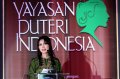 Putri K Wardani dan Finalis Puteri Indonesia 2012-2013