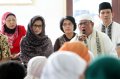 Wanda Hamidah Santuni Anak Yatim