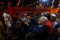 Hatta Rajasa Lepaskan Burung di Kelenteng