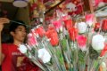 Penjual Bunga dan Boneka Hari Kasih Sayang