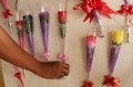 Penjual Bunga dan Boneka Hari Kasih Sayang
