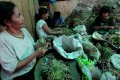 Pedagang Bawang di Pasar Induk Kramat Jati