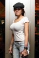 Nikita Mirzani Tampil Sexy