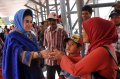 Eva Ajeng Blusukan di Pasar 16 Ilir Palembang