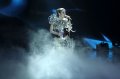 Syahrini Bergaun Seberat 30 Kg di SCTV Music Awards