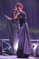 Novita Dewi X Factor Tampil di Konser Lenka