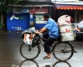 Bapak Bawa Anaknya di Stang Sepeda