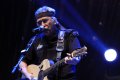 Konser Iwan Fals di Batam