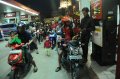 Antre BBM di SPBU Palembang