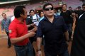 Diego Maradona Sapa Peserta Coaching Clinic dan Penggemar