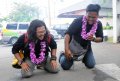 Ramon Y Tungka Melakukan Sujud Syukur