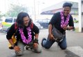 Ramon Y Tungka Melakukan Sujud Syukur