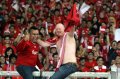 Aksi Suporter dalam Laga Indonesia XI vs Liverpool
