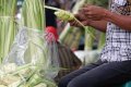 Penjual Kulit Ketupat Lebaran