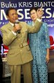 Kris Biantoro Bersama Istri di Peluncuran Buku Belum Selesai