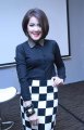 Ivy Batuta di Acara Loreal Hair Gloss