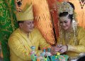 Pernikahan Bella Saphira dengan Agus Surya Bakti