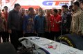 Wapres Boediono Kunjungi Stan Pameran IIMS 2013